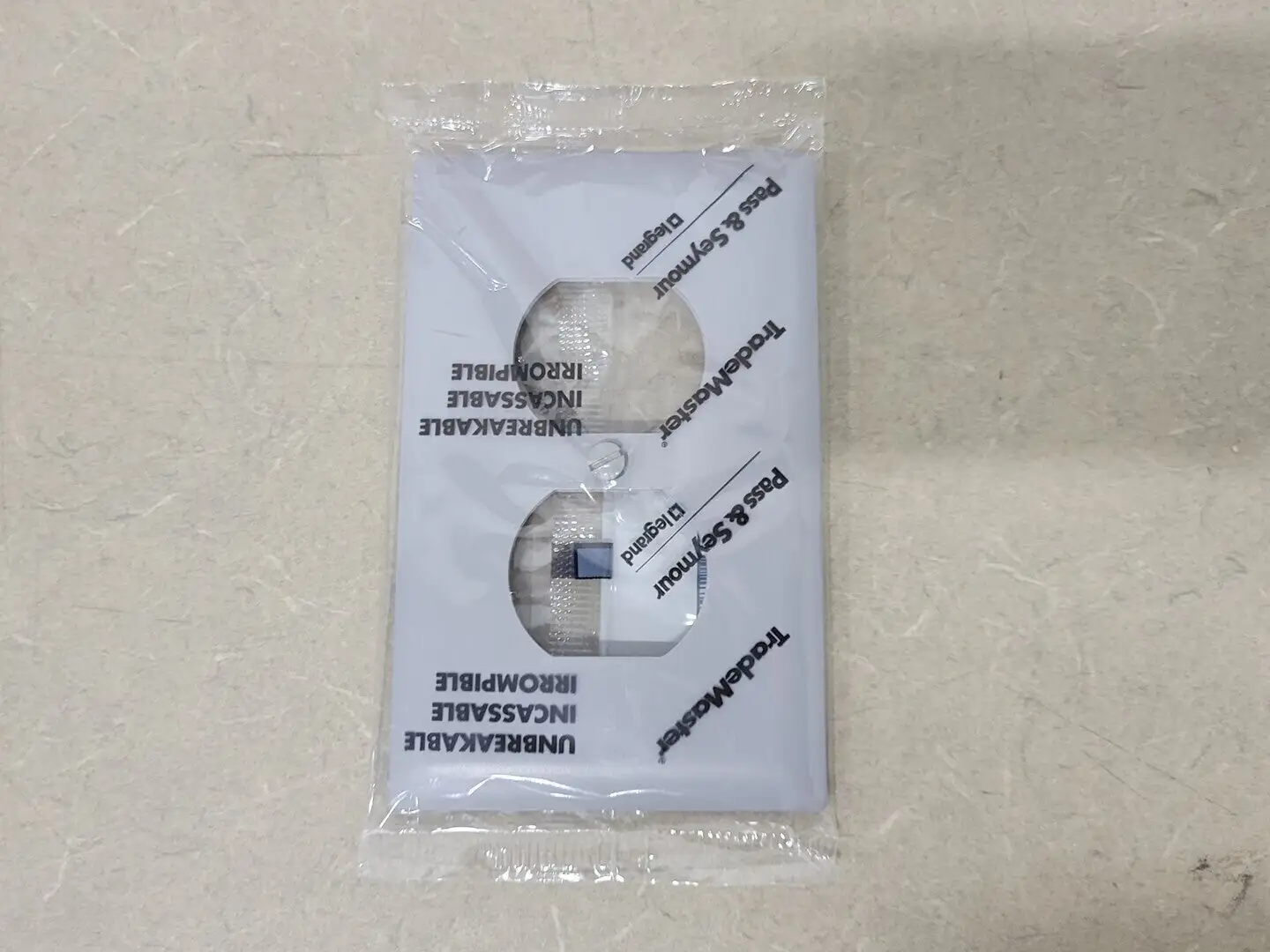 NEW PASS & SEYMOUR TP8-GRY