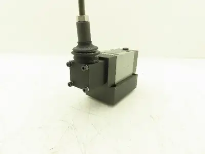 Wandfluh AH4D61A/R-S1271 Pneumatic Air Control Valve & Manifold 2 P 4 Way 350Bar