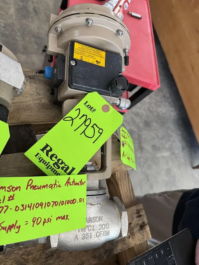 USED SAMSON PNEUMATIC ACTUATED VAVLE