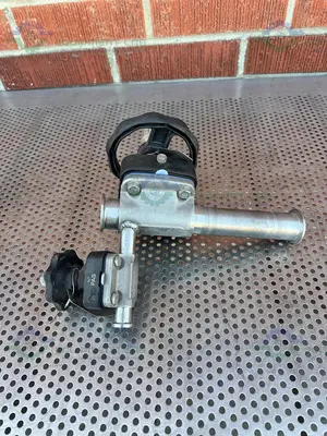 USED 2 ITT PURE FLO RA0.5MAX DIAPHRAGM VALVE  W/ 1 1/2 AND 3/4" SANITARY FITTING