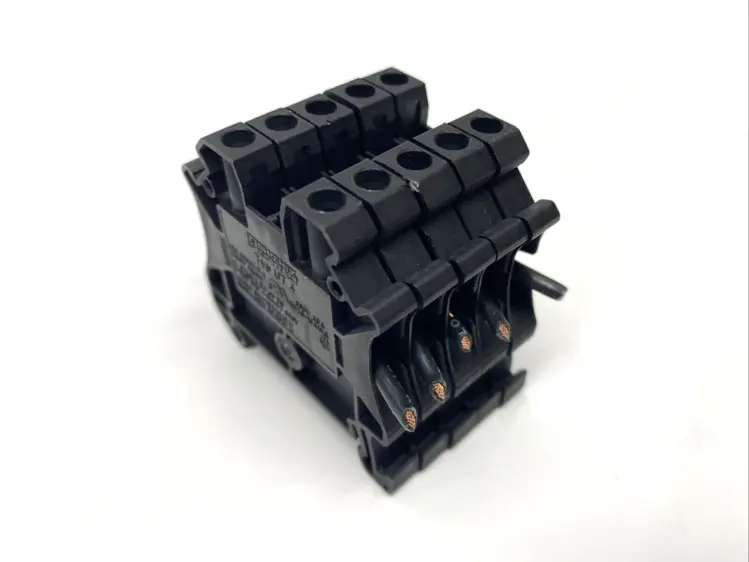 Used PHOENIX CONTACT UT 4, 3044102 Terminal Blocks | Maverick Industrial Sales #1105069