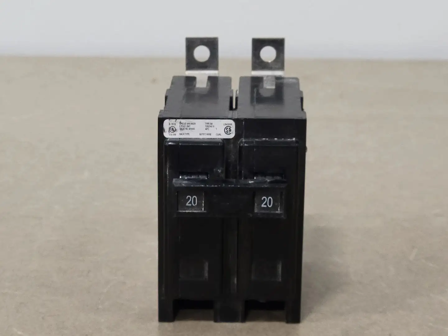 USED CUTLER-HAMMER BA220
