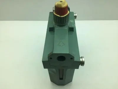 Wilkerson Bikini C01-00-000 Model 7000 Air Lubricaton Regulator