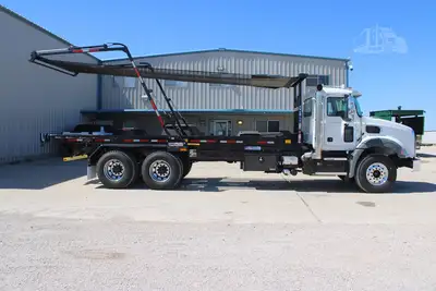 New | in-Stock 2025 MACK GRANITE 64BR Rolloff Trucks Texas US | Roll Off Truck World #1491900