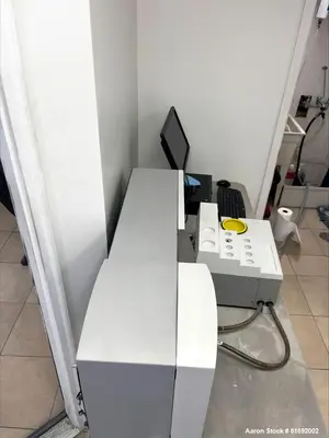 USED BECKMAN LS-13320