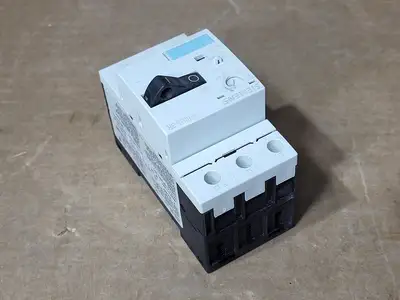 NEW SIEMENS 3RV1011-1HA10