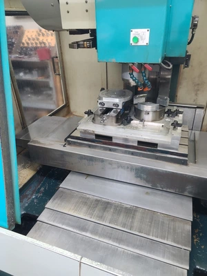 USED 1998 AKIRA SEIKI SV600