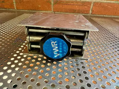 Used VWR 6" X 6" X 10" STAINLESS STEEL TABLE-TOP LAB JACK Miscellaneous Laboratory Equipment California US | Equipment Lab #1330302
