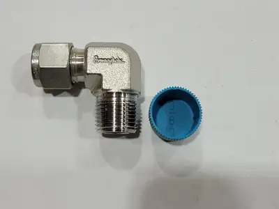 NEW SWAGELOK SS-600-2-6