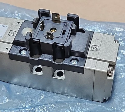 NEW SMC VP7-6-FG-S-3Z