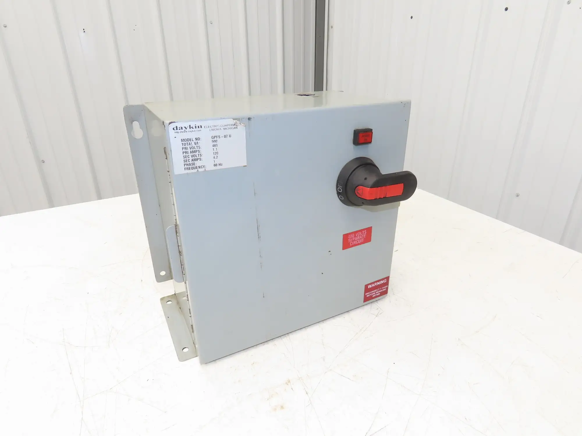Daykin GPFS-07 U Stepdown Transformer Disconnect 500VA 1Ph HV 480V LV 120V