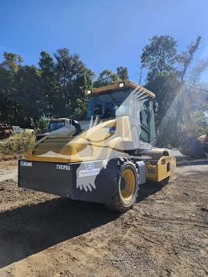 USED 2021 XCMG CV83PDU