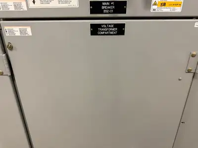 USED 2002 SQUARE D MODEL 4