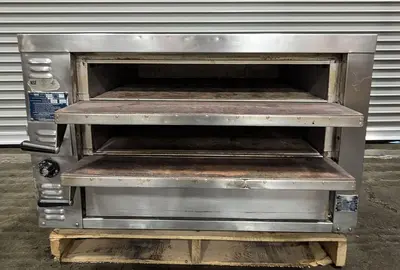 USED BAKERS PRIDE GP61