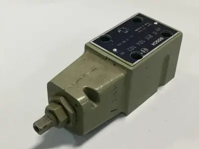 USED BOSCH 0 811 104 102