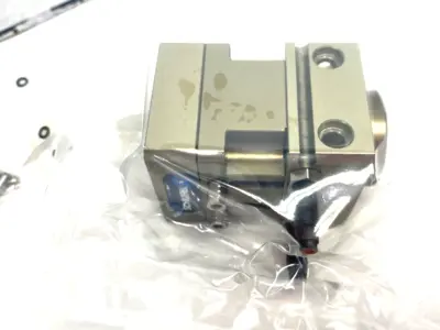 New | in-Stock SCHUNK Miniature Swivel Vane SFL-40-S-180 Rotary Actuators Michigan US | Maverick Industrial Sales #1473985