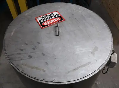 SPC8683  Tank 350 gallon vertical tank, Stainless Steel, flat
