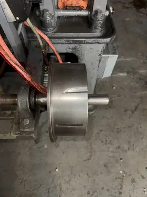 6" WIDE X 4" DIAMETER 2-HI STANDARD AMERICAN POWERED ROLLING MILL. STOCK # 0885925