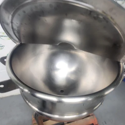 HAMILTON KETTLE 60 GAL. Steam, 1/2'' Jacketed. S#. B-7398 In stainless steel, on legs. # 1459