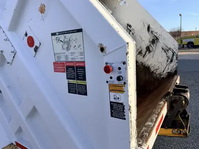 Used 2015 FREIGHTLINER BUSINESS CLASS M2 106 Reefer Trucks North Carolina US | Levan Equipment #1545584