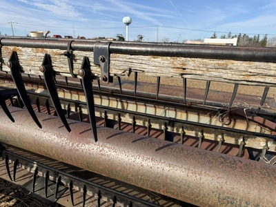 (1) make and model unknown 20' foot grain head, S/N N6-01012, for parts or repair only, working cond...