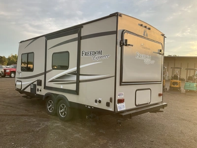 Used 2017 COACHMAN FREEDOM EXPRESS 22TSX- 1SL Campers, Caravans, Motorhomes Michigan US | Miedema Asset Management Group #1370131