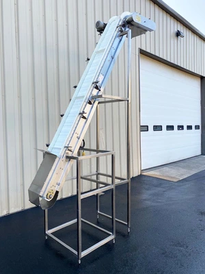 PCS Cleated Belt Incline Conveyor