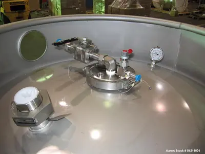 Unused 4,000-Gallon Stainless Steel Storage Tank | Type 304 SS | Dished Top & Bottom | 108" Dia x 108" H | Atmospheric | Manway & Flanged Fittings