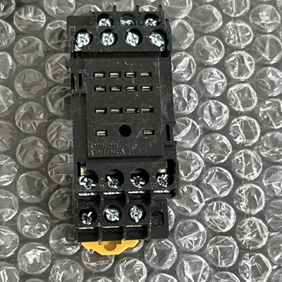 USED Omron PYF14A-E