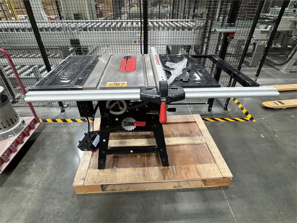 Used 2022 SAWSTOP CNS-175 Woodworking Table Saws Florida US | MachineryMax #1462024