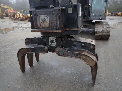 Used 2009 VOLVO EC240CL Crawler Excavators Massachusetts US | Brookside Equipment Sales #1422166