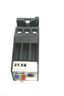 NEW SIEMENS 3UA5-900-1K OVERLOAD RELAY 3UA59001K