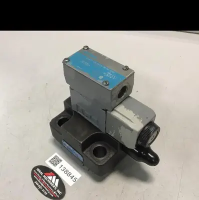 Used VICKERS DG4V32ALMFWB660EN21 Valves/Fittings Michigan US | Ideal Machinery #575705