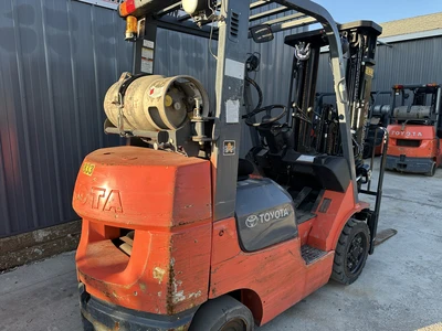 Used TOYOTA 7FGCU25 Misc Forklifts Michigan US | KD Equipment Sales #1557880