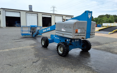USED 2017 Genie S-45