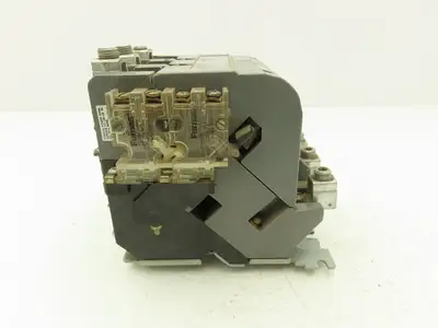 Furnas 40HP32AF Contactor Motor Starter 3Ph 600v 50Hp Ser A Coil 120v
