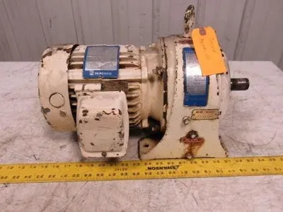 Louis Allis 8P16/495 1HP 1735 RPM 6.2:1 Ratio 280 Output RPM Electric Gearmotor