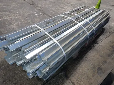 95" Metal Brackets