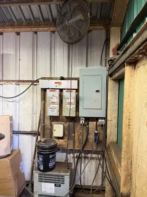 Metal Cutting Saw w/ Rollers