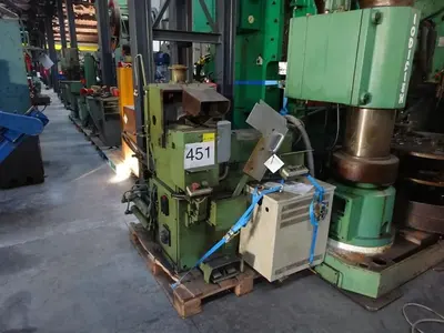 USED IDEAL AS 15 AF WELDING 2 PIPES TO EACHOTHER