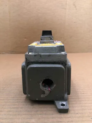 Killark XCS-0S3C5 Ex-Proof Enclosed 3-Postion Selector Control Switch 600VAC