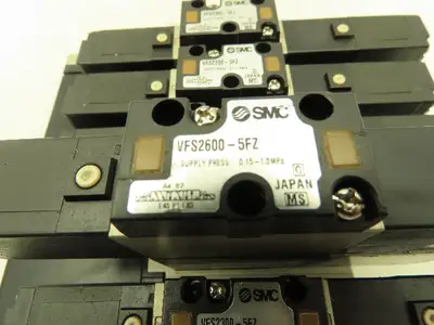 SMC VFS2300-5FZ Pneumatic Air Solenoid Valve Manifold Check Valve 24VDC Coil