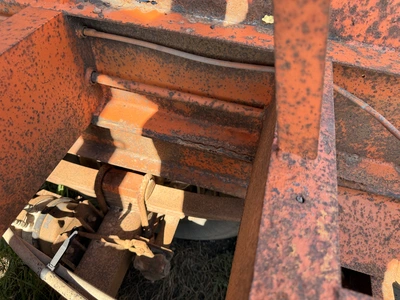 Used GRAVEL SPREADER _UNKNOWN_ Misc Spreaders Michigan US | Miedema Asset Management Group #1320840