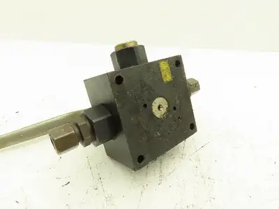 3KHT-R3/8" 8 87 Pneumatic Manual Valve 4 Way 2 Pos 150 PSI 3/8"NPT Lot of 5