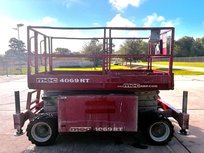 Used 2016 MEC 4069RT ROUGH TERRAIN SCISSOR LIFT Scissor Lifters Alberta CA | Adcock Equipment #1498443