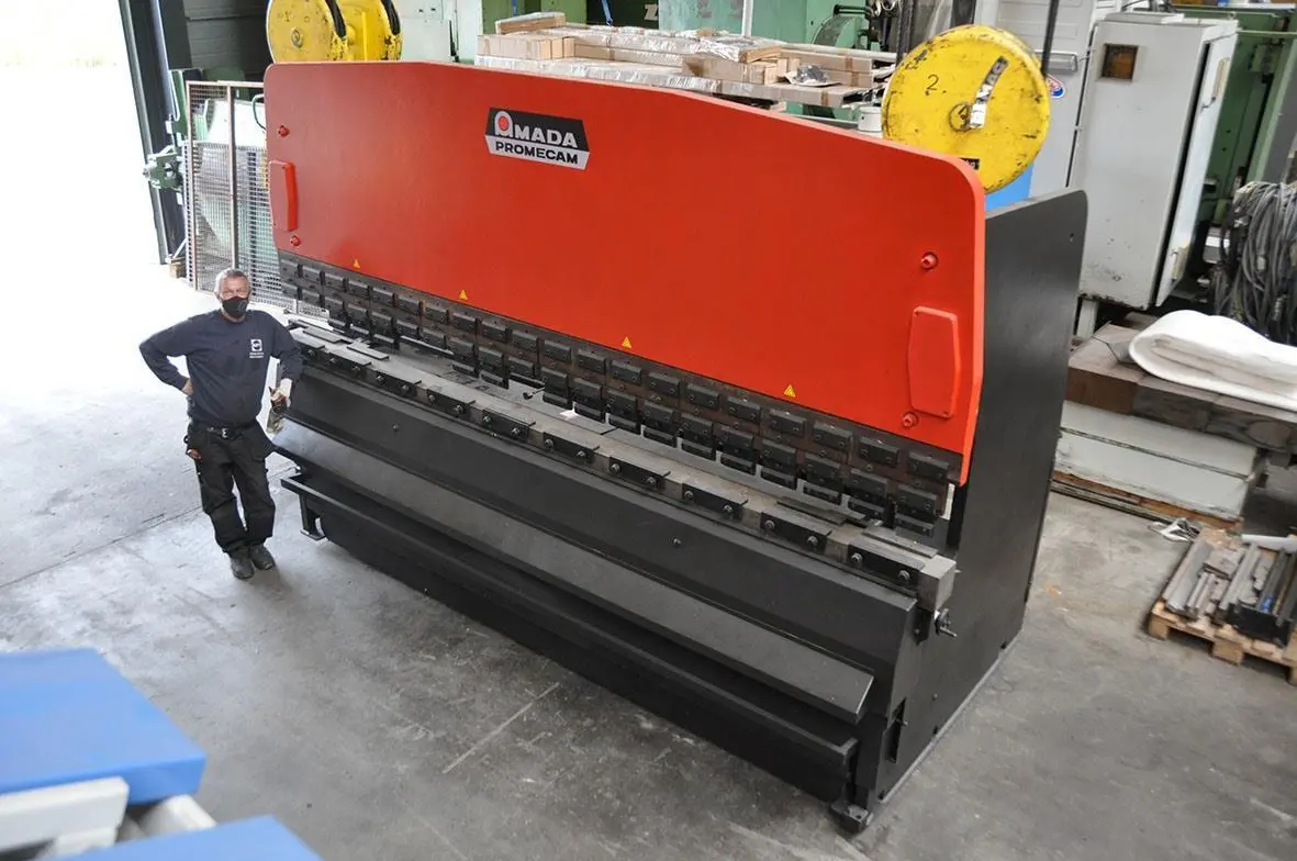 USED AMADA RG 150 TON X 4100 MM