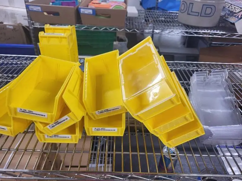 Set of 10 Yellow Plastic Storage Bins with 8 Clear Lids