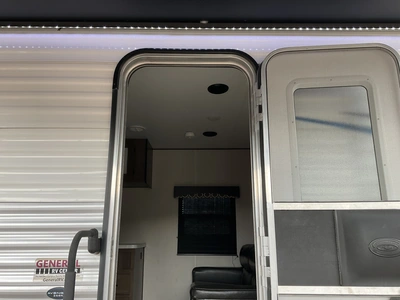 Used 2021 FOREST RIVER PRIME TIME AVENGER Campers, Caravans, Motorhomes Michigan US | Miedema Asset Management Group #1322411