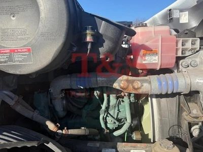 Used 2023 VOLVO VNR42T300 Conventional trucks Illinois US | T&S Trailer Pool #1509492