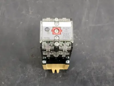 USED ALLEN-BRADLEY 700-P800B11